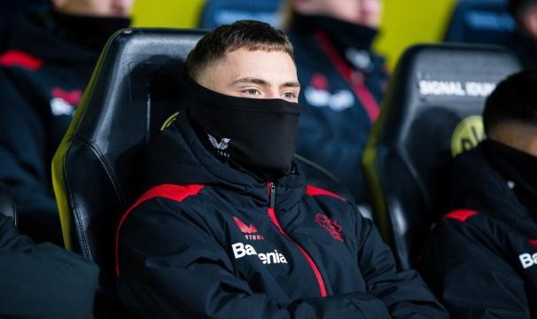 赢克星拿下半程冠军，拜仁何时才能解决续约难题？